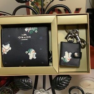 SOLD SOLD Christmas COACH WALLET & PHOTO HOLDER WITH SNOWMAN DESIGN